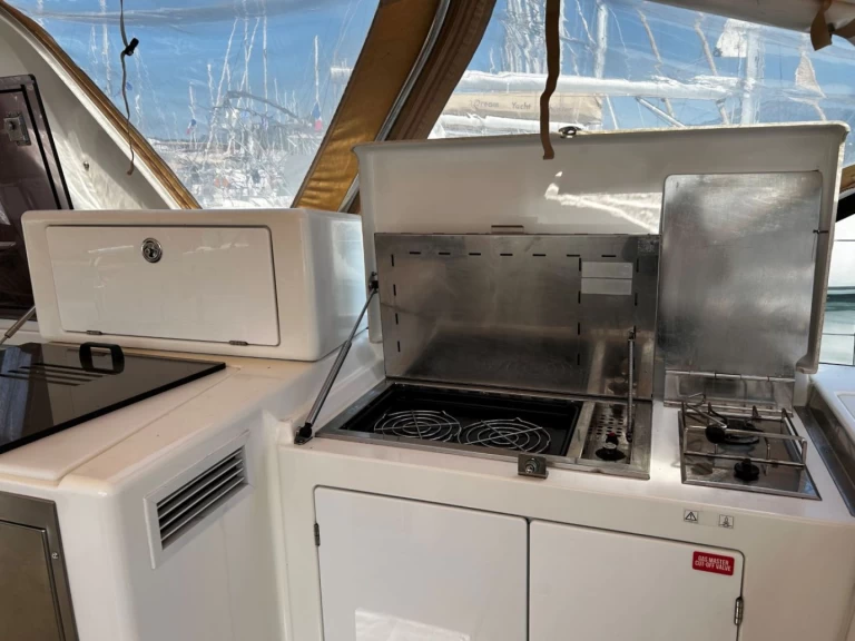 Sailboat for rent Gouvia at the best price