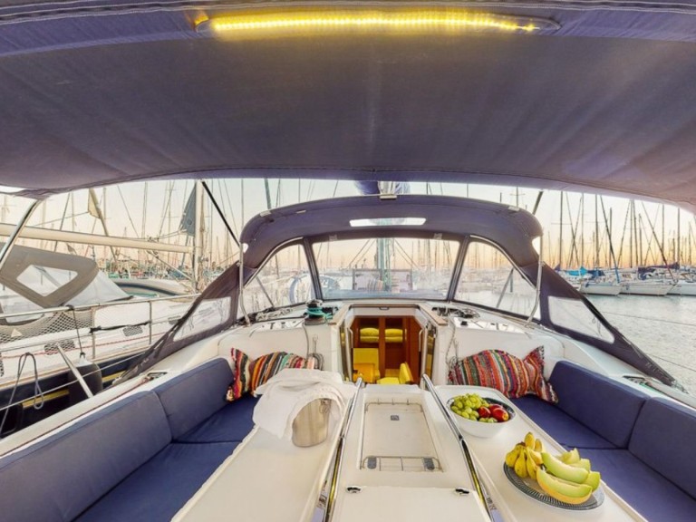 Rent a Jeanneau Jeanneau 469 Alimos