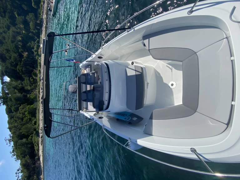 Bareboat Rental Motorboat Jeanneau with a boat licence
