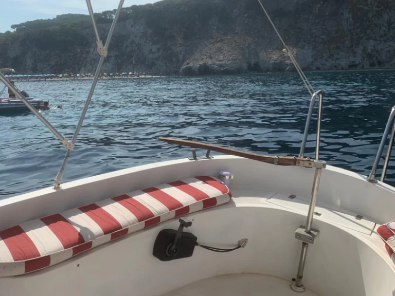 Yacht charter Portoferraio cheap Gozzo