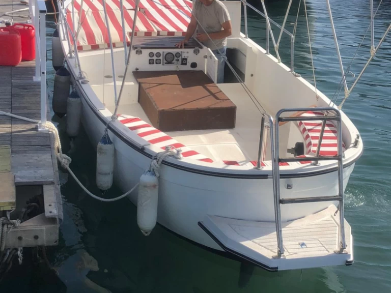 Boat rental Cantiere Gennaro Gatto Gozzo in Portoferraio on Samboat