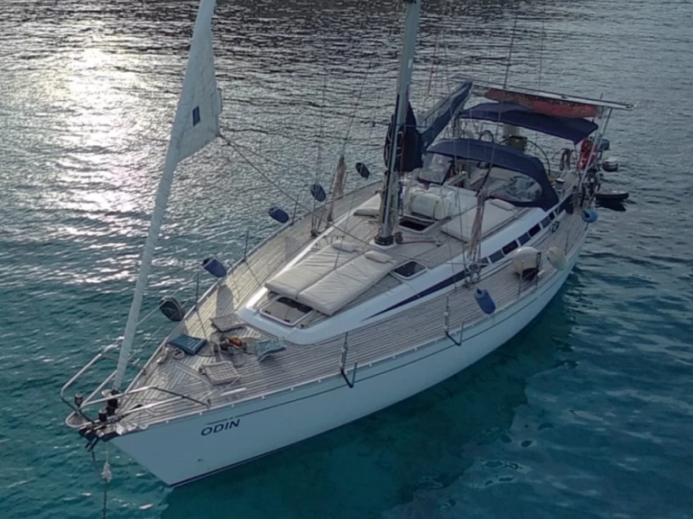 Navega con Odin Grand Soleil 46.3 15 metros charter bareboat or captained in  Palma de Mallorca