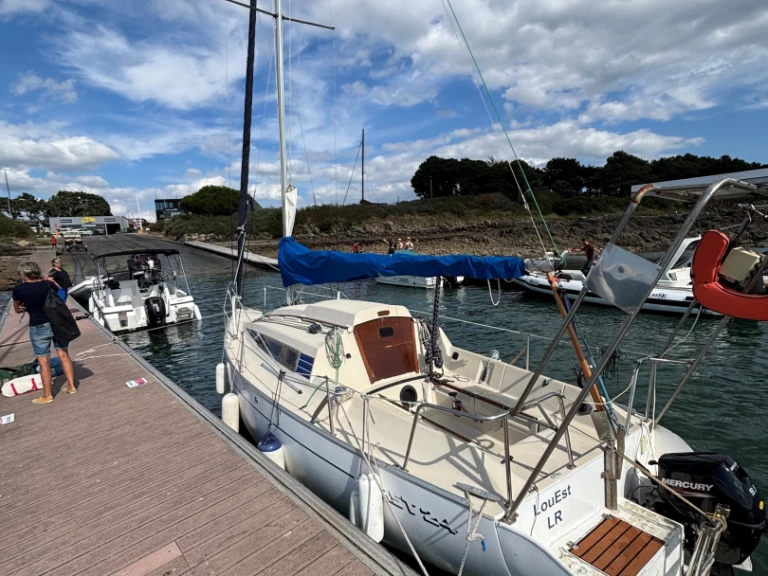 Sailboat rental in La Trinité-sur-Mer - Bénéteau First 24 QR