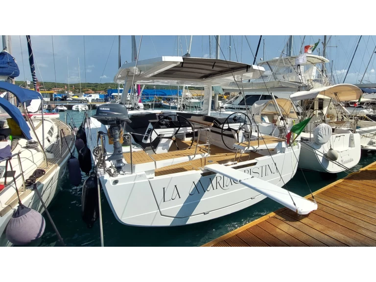 Rent a Hanse Hanse 460 - 4 cabine - 2 bagni - 8 posti letto Castiglioncello