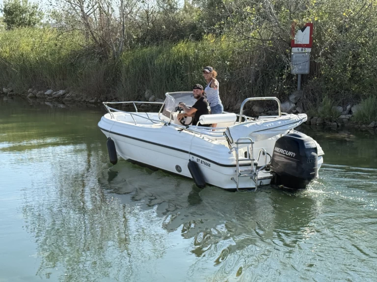 Boat rental Ranieri Millennium 18.20 in Carnon-Plage on Samboat