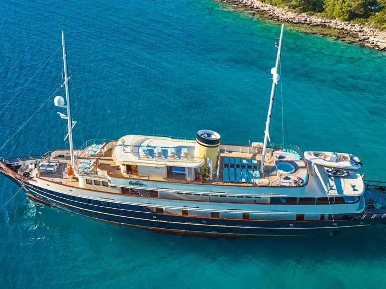 Luxury Yacht rental with or without captain Custom Trogir