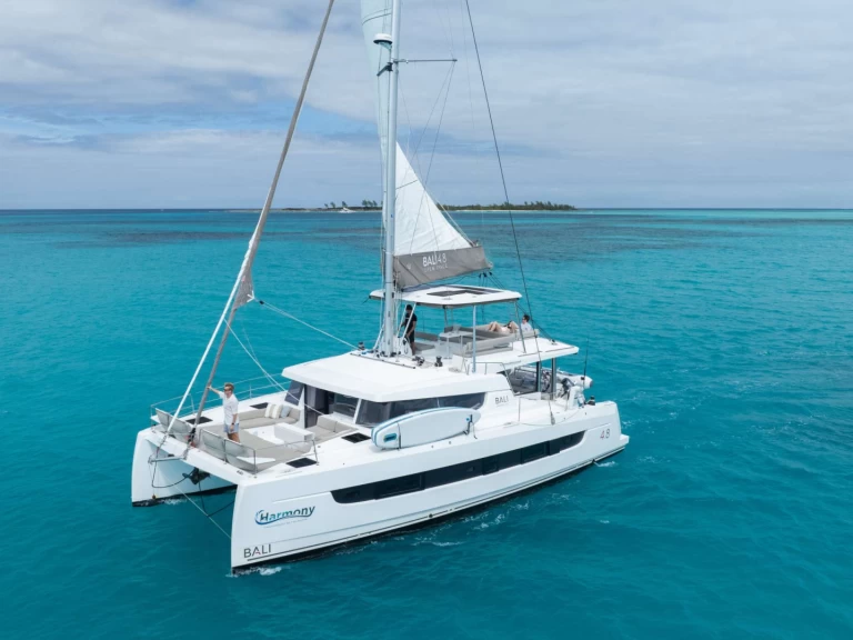 Bareboat Rental Luxury Yacht Bali with a boat licence