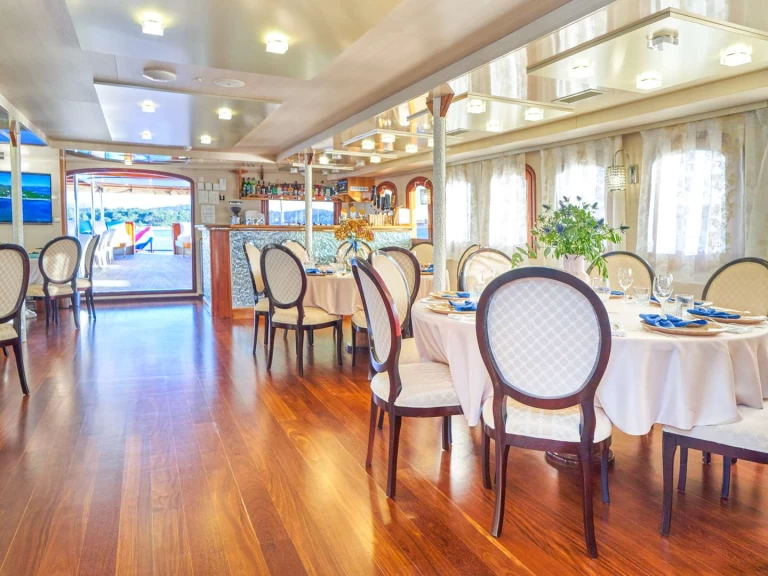 Custom CASABLANCA in Trogir on SamBoat