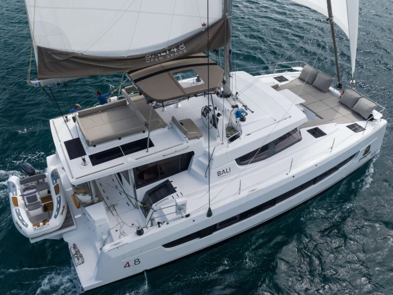 Bareboat Rental Luxury Yacht Bali with a boat licence