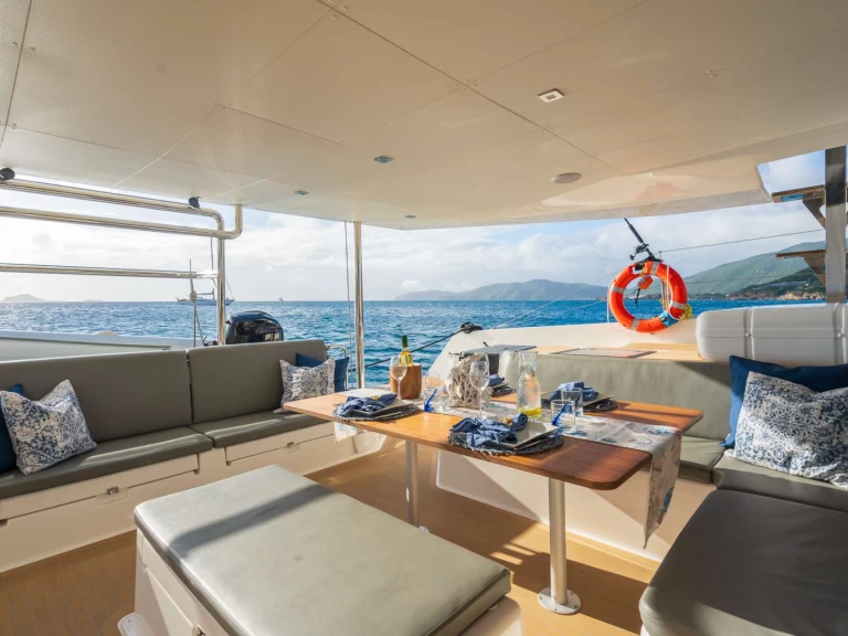 Boat rental Cervetti Morning Star in Tortola on Samboat