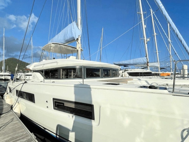 Bareboat Rental Catamaran Lagoon with a boat licence