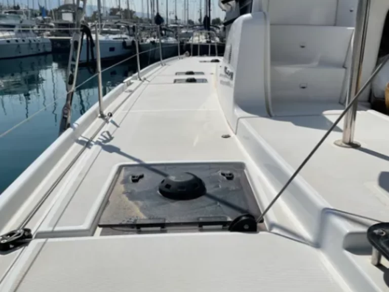 Yacht charter Alimos cheap Lagoon 46