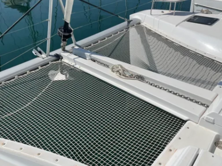 Catamaran rental in Alimos - Lagoon Lagoon 46