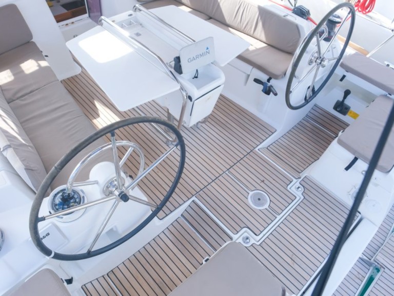 Sailboat for rent Parish of Saint George at the best price