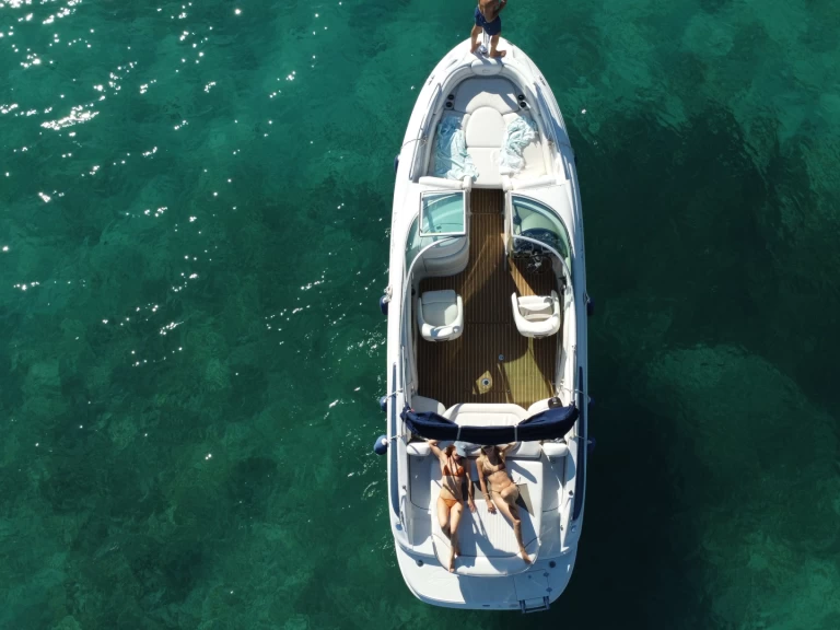 Motorboat rental with or without captain Crownline Portals Nous