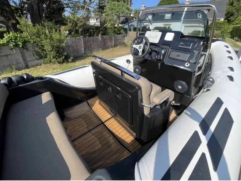 Boat rental Brig Eagle 6.7 in Quiberon on Samboat