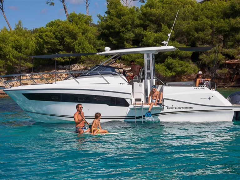 Motorboat for rent Saint-Jean-Cap-Ferrat at the best price