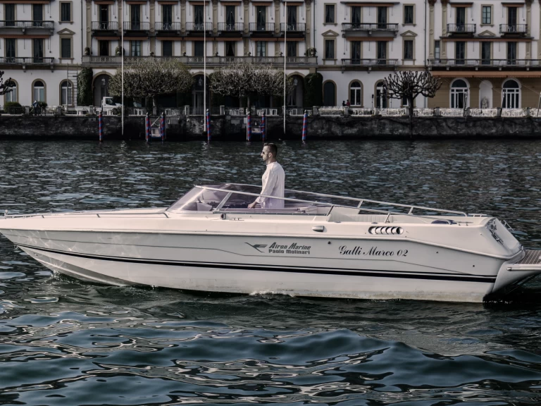 Boat rental Airon 25 in Como (City) on Samboat