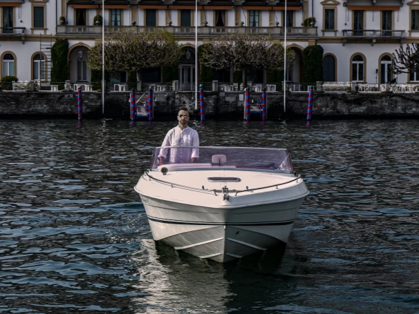 Motorboat for rent Como (City) at the best price