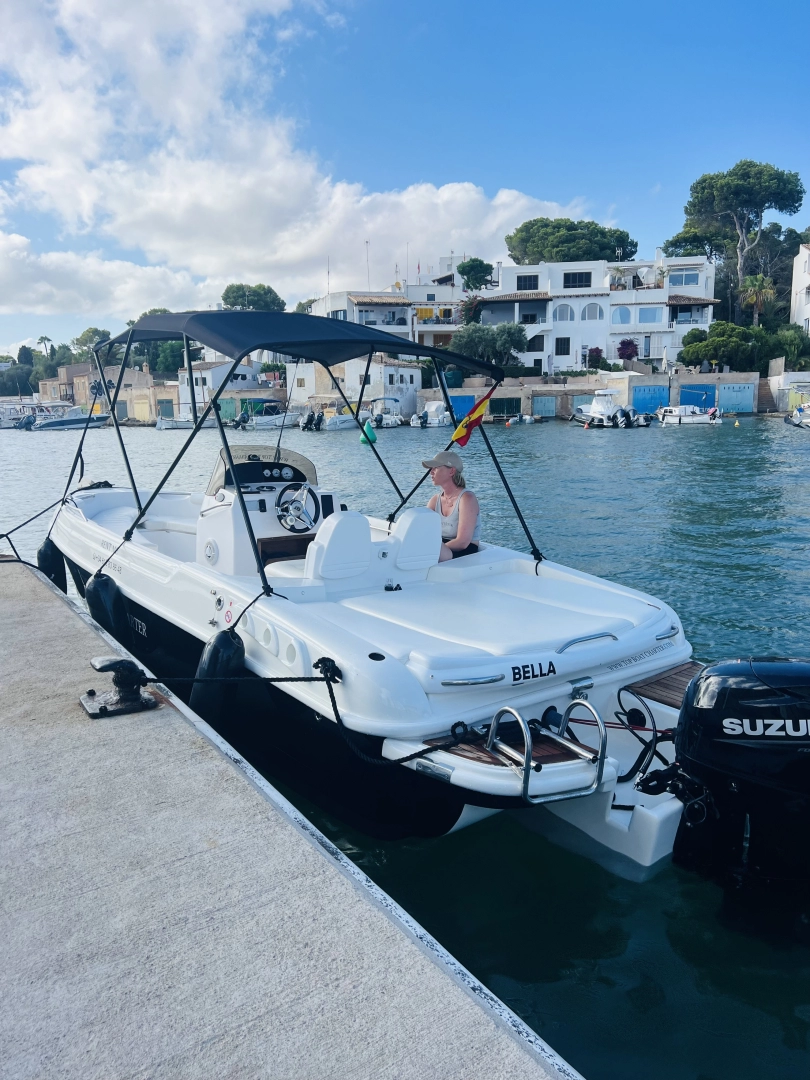 Boat rental Daganz OPEN SIX in Cala d'Or on Samboat