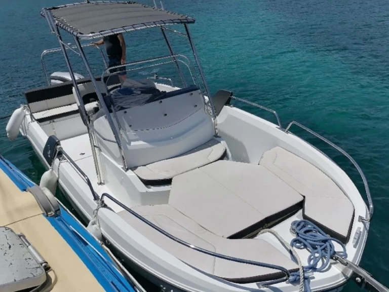 Bénéteau Flyer 6.6 SPACEdeck charter bareboat or captained in  Porto-Vecchio