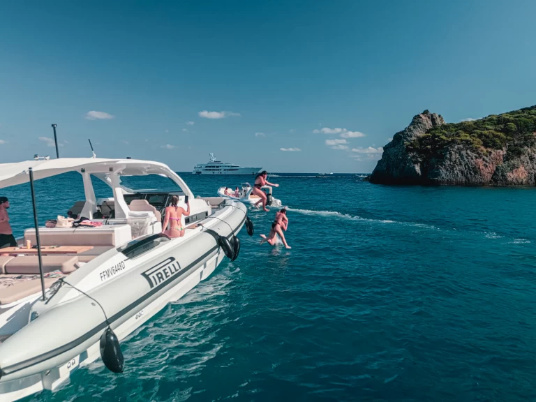 Motorboat rental with or without captain Pirelli Torre Annunziata