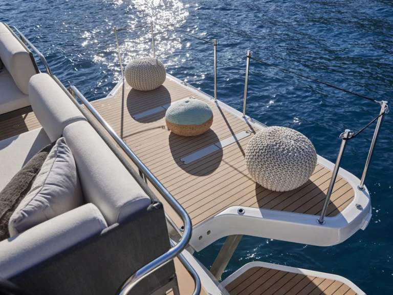 Motorboat for rent Torre Annunziata at the best price