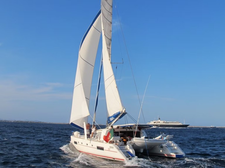 Rent a Catana Catana 50 Belém