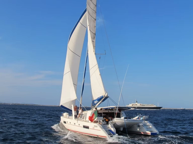 Rent a Catana Catana 50 Belém