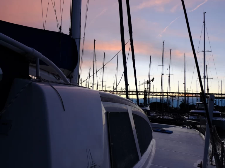 Yacht charter Belém cheap Catana 50