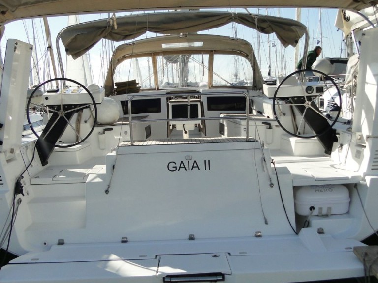 Rent a Dufour Dufour 470 Alimos