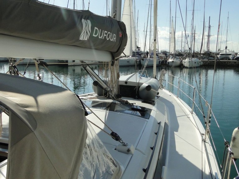 Rent a Dufour Dufour 470 Alimos