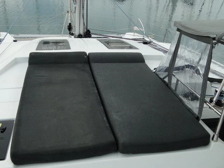 Catamaran rental in Alimos - Fountaine Pajot Elba 45