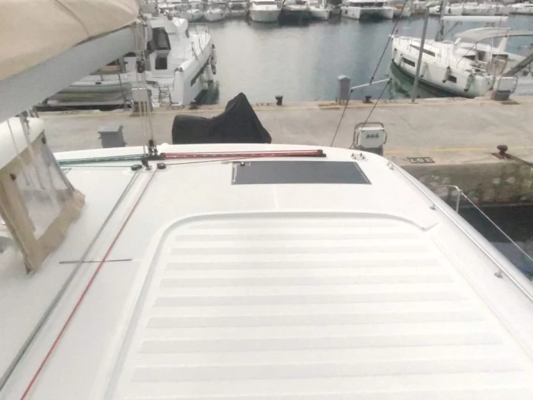 Catamaran rental in Alimos - Lagoon Lagoon 450 Sport Top