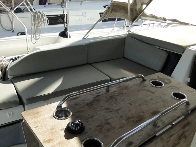 Sailboat rental with or without captain Bénéteau Alimos