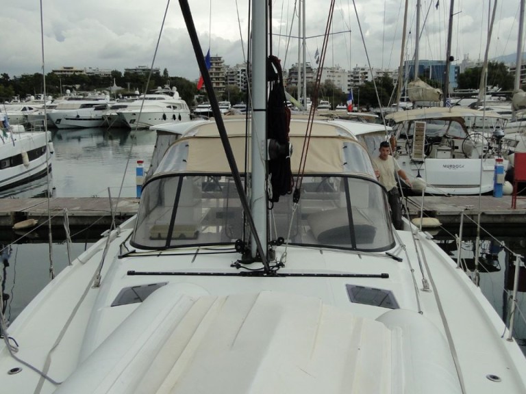 Rent a Jeanneau Sun Loft 47 Alimos