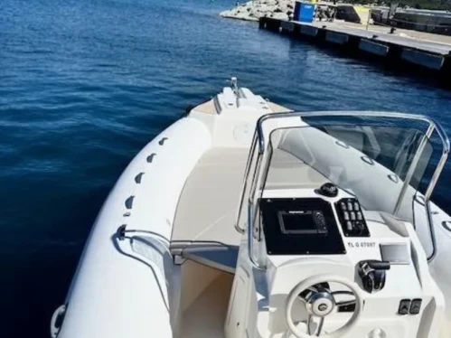 Bareboat Rental RIB Capelli with a boat licence