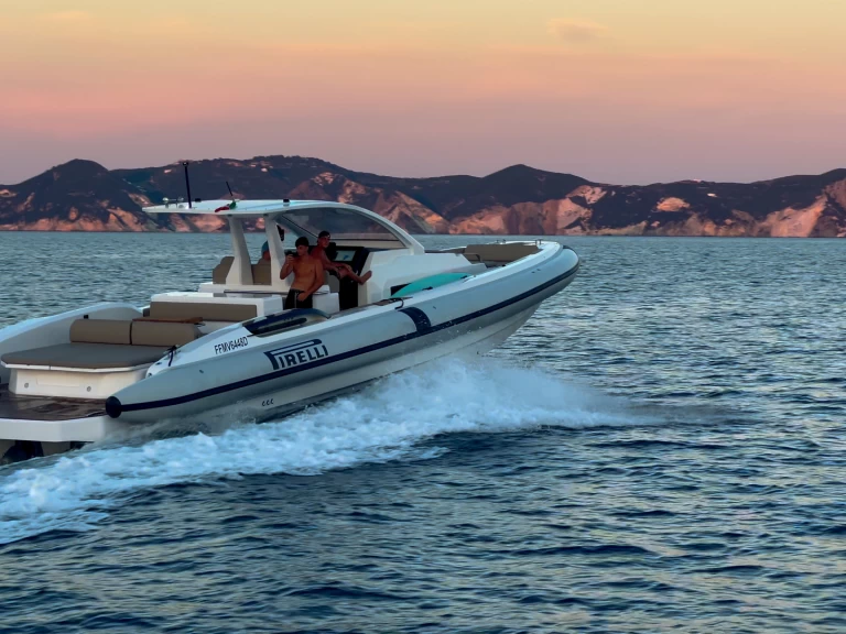 Pirelli Pirelli 50 EFB charter bareboat or captained in  Torre Annunziata