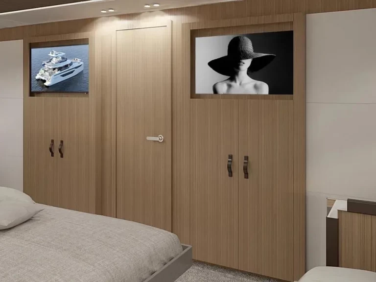 Prestige Prestige M48 in Torre Annunziata on SamBoat