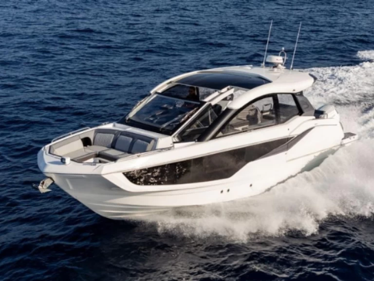 Bareboat Rental Motorboat Galeon with a boat licence