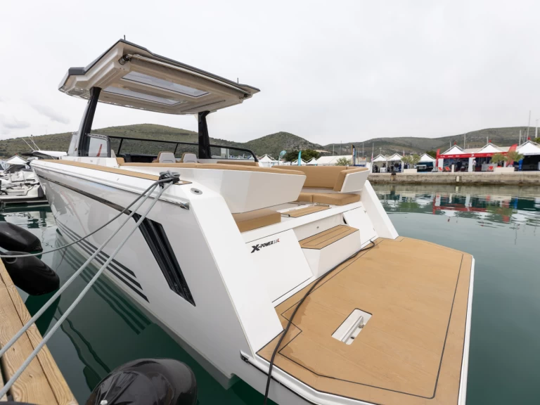 Motorboat for rent Split at the best price