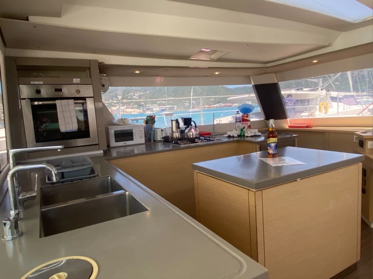 Bareboat Rental Catamaran Fountaine Pajot with a boat licence