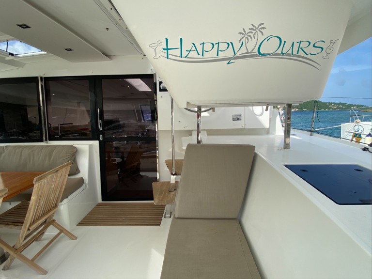 Yacht charter Road Town cheap Lucia 40
