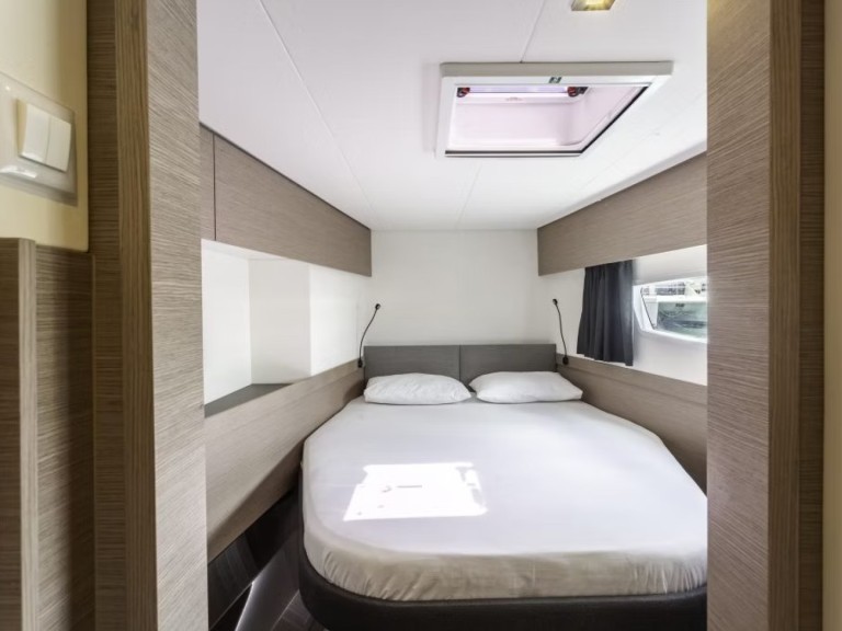 Fountaine Pajot Elba 45 in Road Town on SamBoat