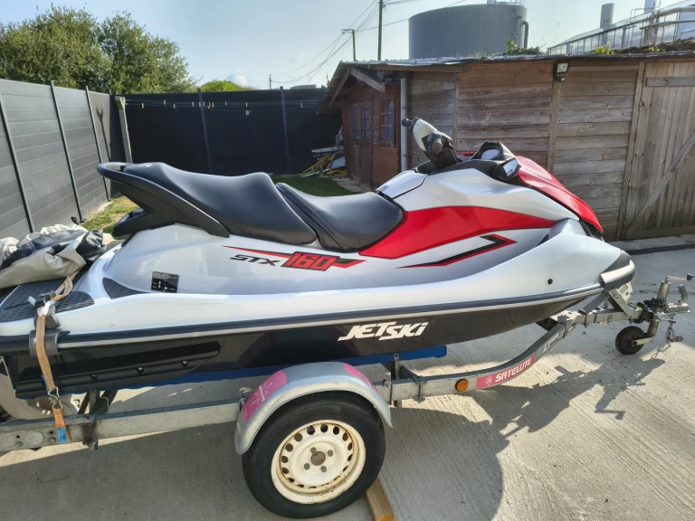 Jet ski rental with or without captain Kawasaki Saint-Malo