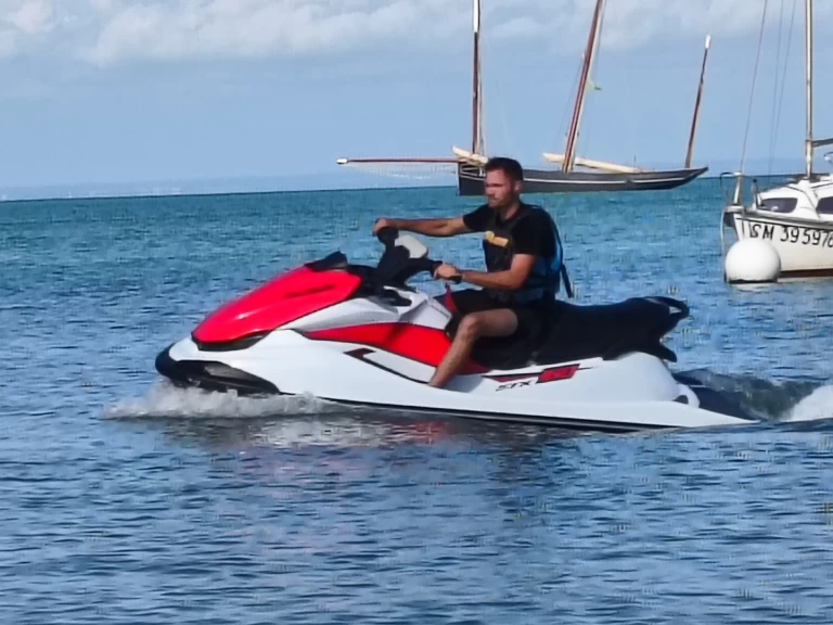 Jet ski for rent Saint-Malo at the best price
