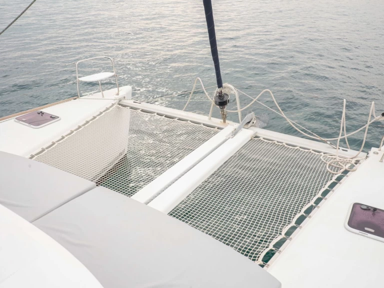 Lagoon Lagoon 380 S2 in Torrevieja on SamBoat