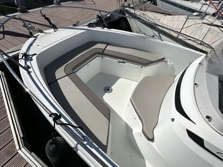 Motorboat rental with or without captain Jeanneau Le Havre