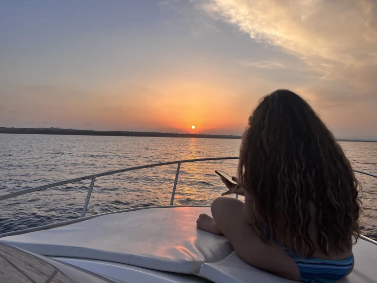 Motorboat for rent Marzamemi at the best price