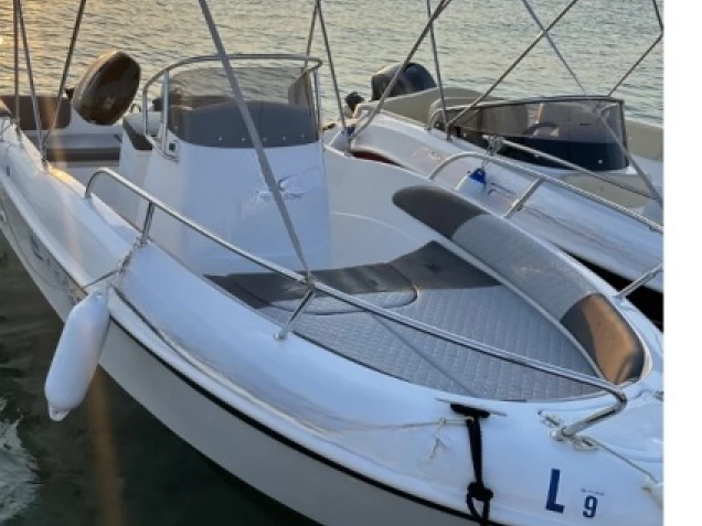 Yacht charter Porto Cesareo cheap WA 6,06
